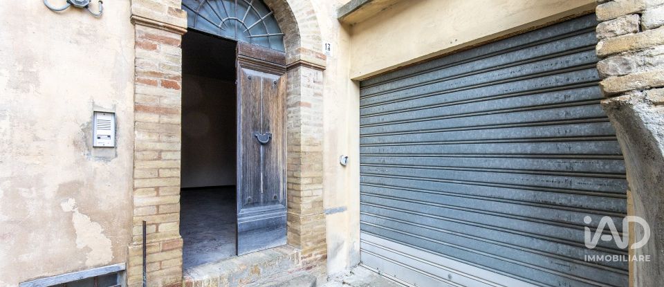 Block of flats in Mogliano (62010) of 543 m²