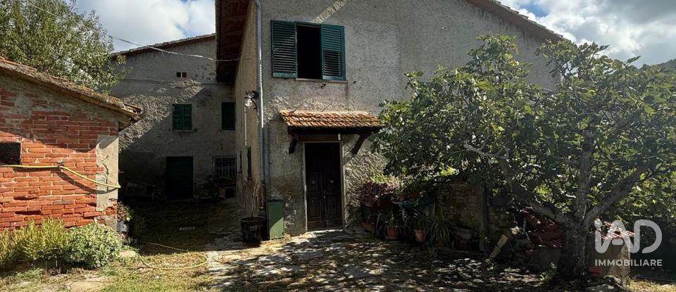 Casa indipendente / Villa 12 locali di 250 m² in Arezzo (52100)