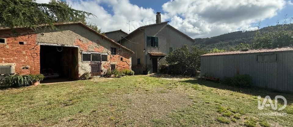 Casa indipendente / Villa 12 locali di 250 m² in Arezzo (52100)
