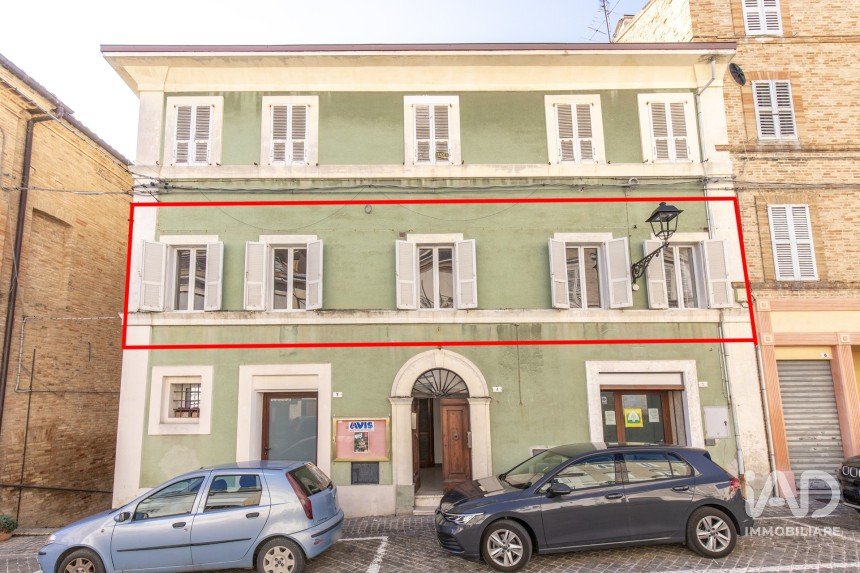 Four-room apartment of 140 m² in Monte San Pietrangeli (63816)