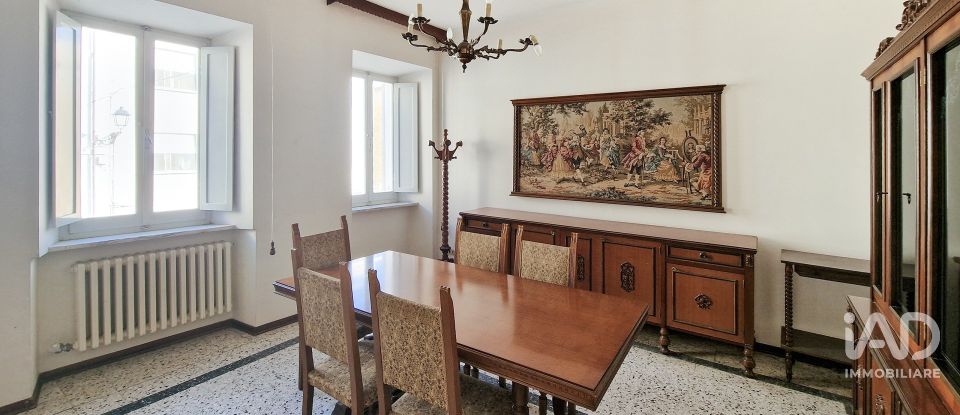 Four-room apartment of 140 m² in Monte San Pietrangeli (63816)