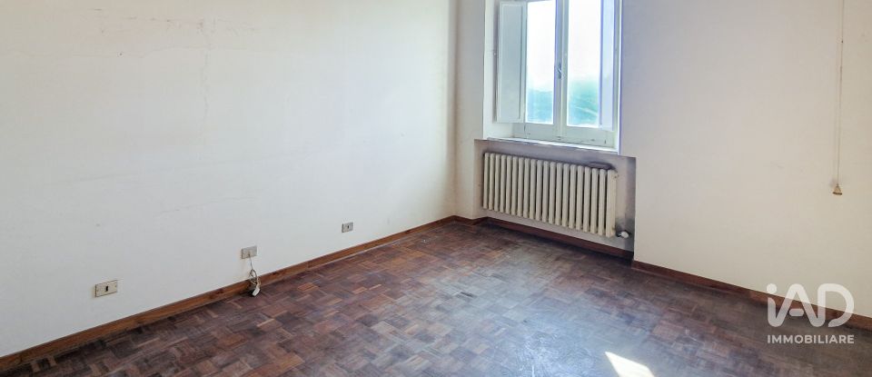 Four-room apartment of 140 m² in Monte San Pietrangeli (63816)