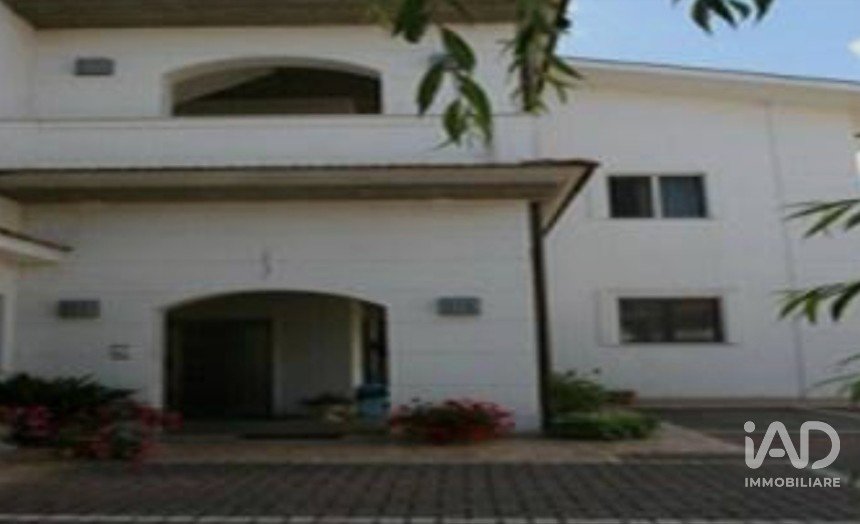 Hotel 3 * di 1.250 m² in Ortona (66026)