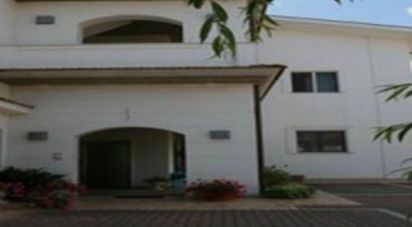 Hotel 3 * di 1.250 m² in Ortona (66026)