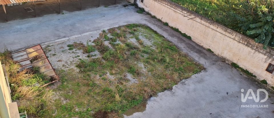 Land of 431 m² in Angri (84012)