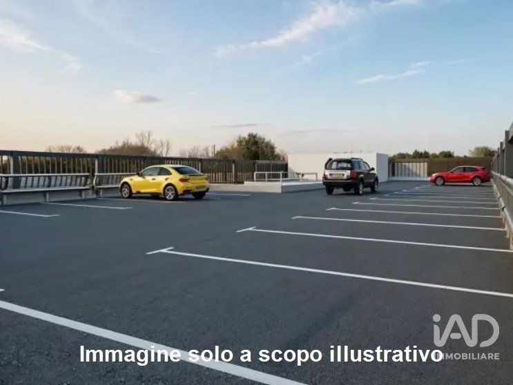 Land of 431 m² in Angri (84012)