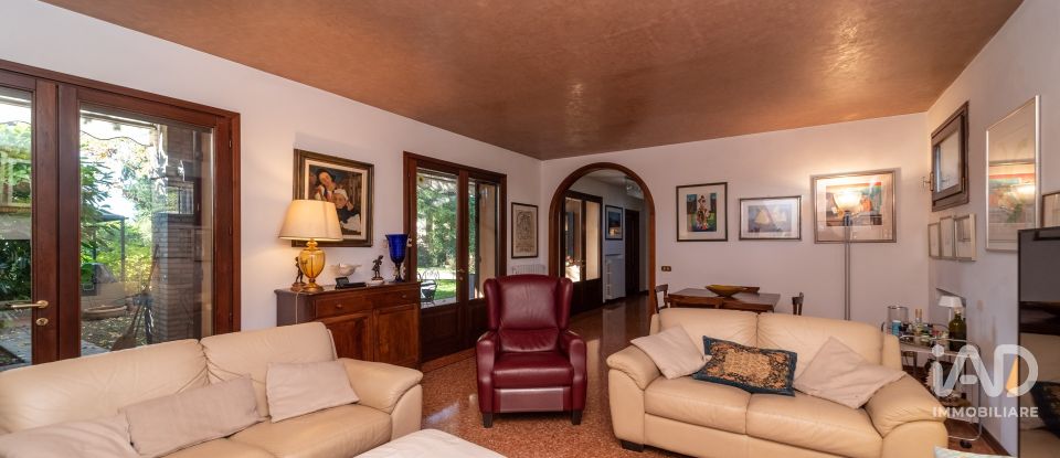 House 12 rooms of 274 m² in Vigonza (35010)