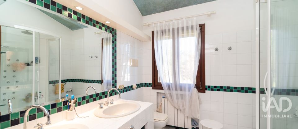 House 12 rooms of 274 m² in Vigonza (35010)