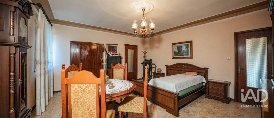 Villa a schiera 6 locali di 340 m² in Ostellato (44020)