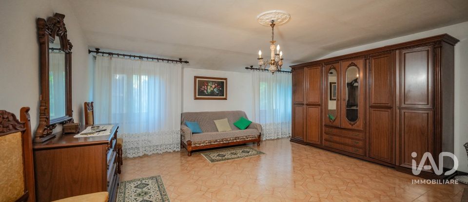 Villa a schiera 6 locali di 340 m² in Ostellato (44020)