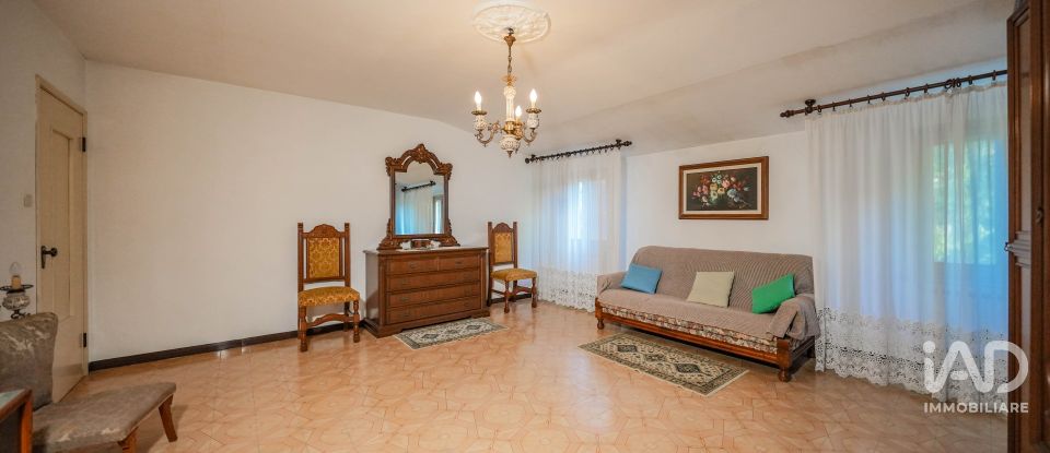 Villa a schiera 6 locali di 340 m² in Ostellato (44020)