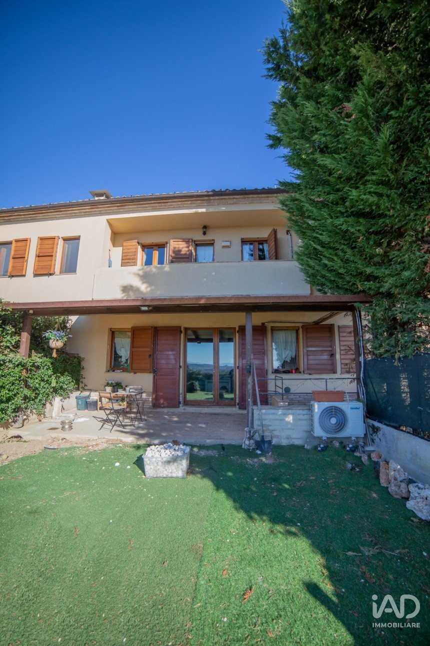 Apartment 5 rooms of 81 m² in Montemarciano (60018)