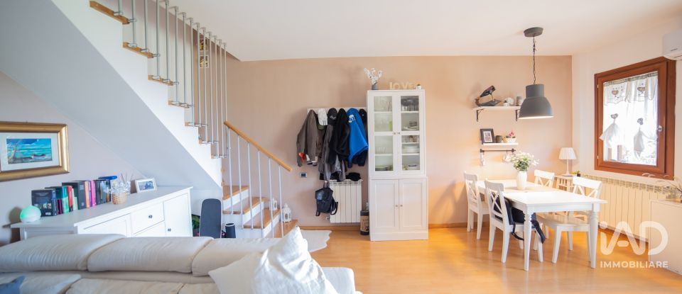 Apartment 5 rooms of 81 m² in Montemarciano (60018)