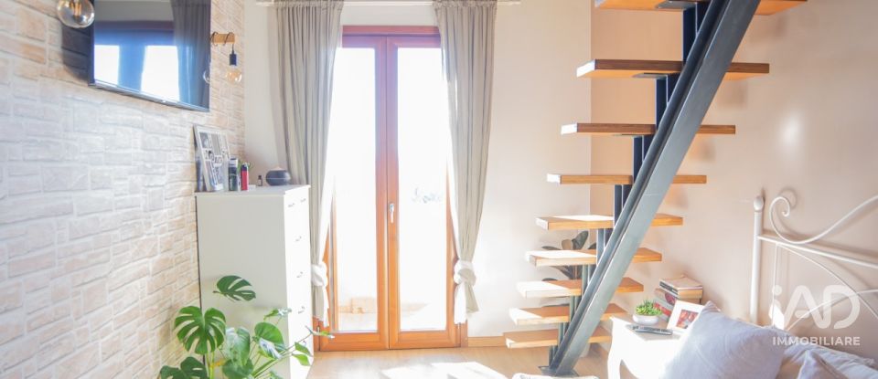 Apartment 5 rooms of 81 m² in Montemarciano (60018)