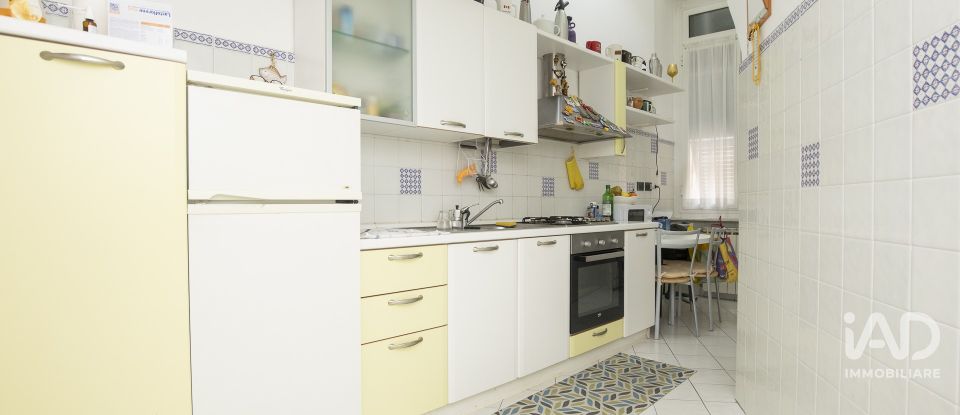 Apartment 6 rooms of 160 m² in Genova (16121)