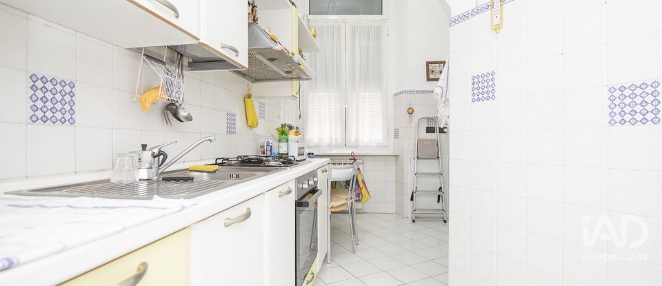 Apartment 6 rooms of 160 m² in Genova (16121)