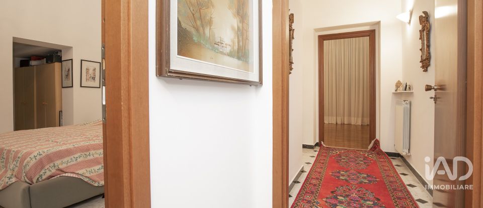Apartment 6 rooms of 160 m² in Genova (16121)