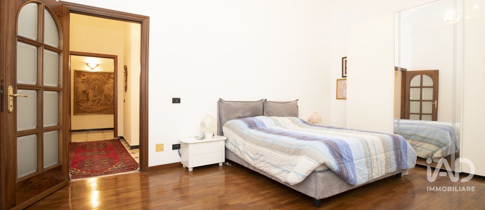 Apartment 6 rooms of 160 m² in Genova (16121)