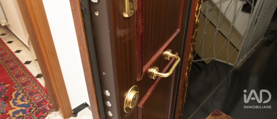 Apartment 6 rooms of 160 m² in Genova (16121)