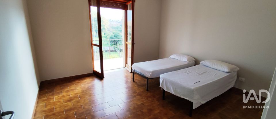 Four-room apartment of 102 m² in Santa Maria del Cedro (87020)