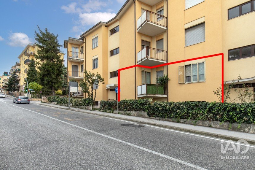 Appartamento 5 locali di 125 m² a Macerata (62100)