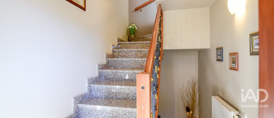 Four-room apartment of 206 m² in Bregnano (22070)