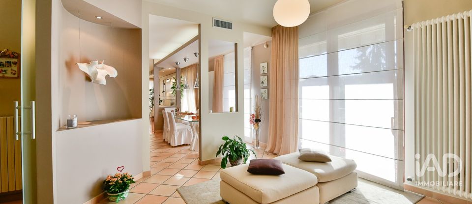 Four-room apartment of 206 m² in Bregnano (22070)