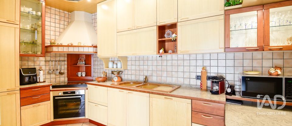 Four-room apartment of 206 m² in Bregnano (22070)