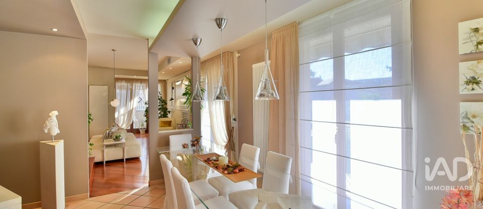 Four-room apartment of 206 m² in Bregnano (22070)