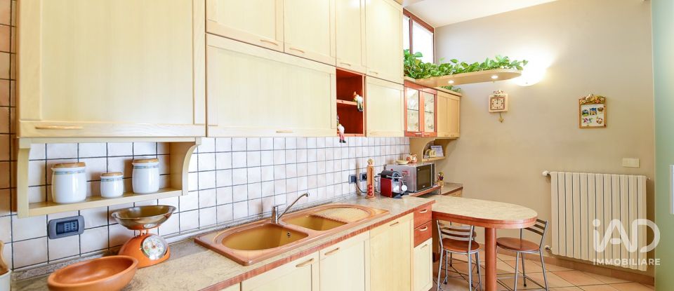 Four-room apartment of 206 m² in Bregnano (22070)