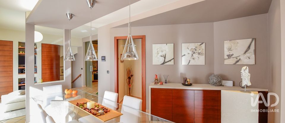 Four-room apartment of 206 m² in Bregnano (22070)