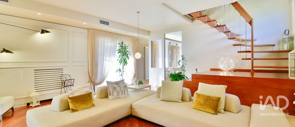 Four-room apartment of 206 m² in Bregnano (22070)