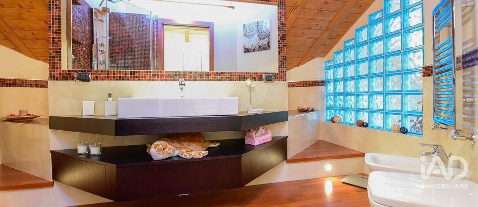 Four-room apartment of 206 m² in Bregnano (22070)