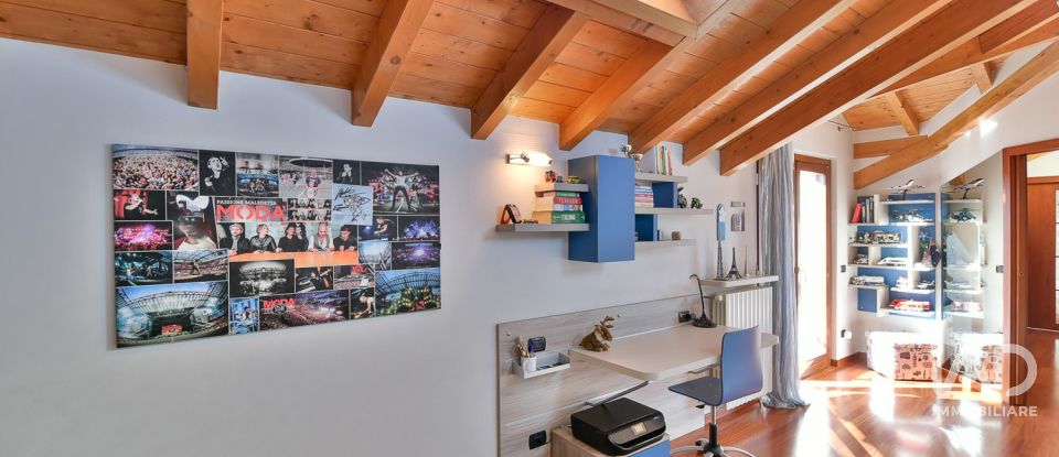 Four-room apartment of 206 m² in Bregnano (22070)