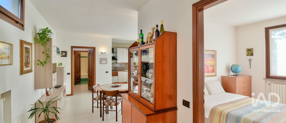 Apartment 0 rooms of 90 m² in Bregnano (22070)