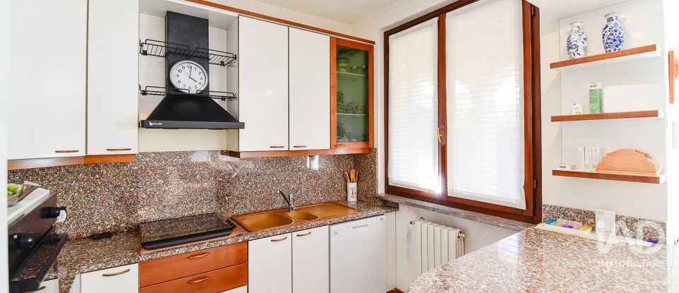 Apartment 0 rooms of 90 m² in Bregnano (22070)