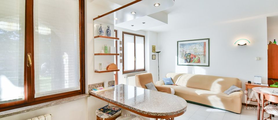 Apartment 0 rooms of 90 m² in Bregnano (22070)