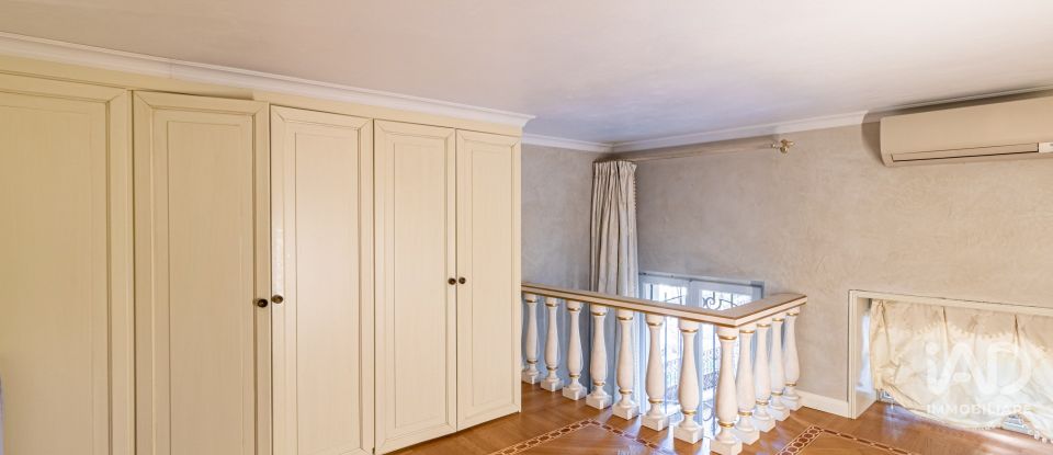 Hotel 6 rooms of 285 m² in Verona (37121)