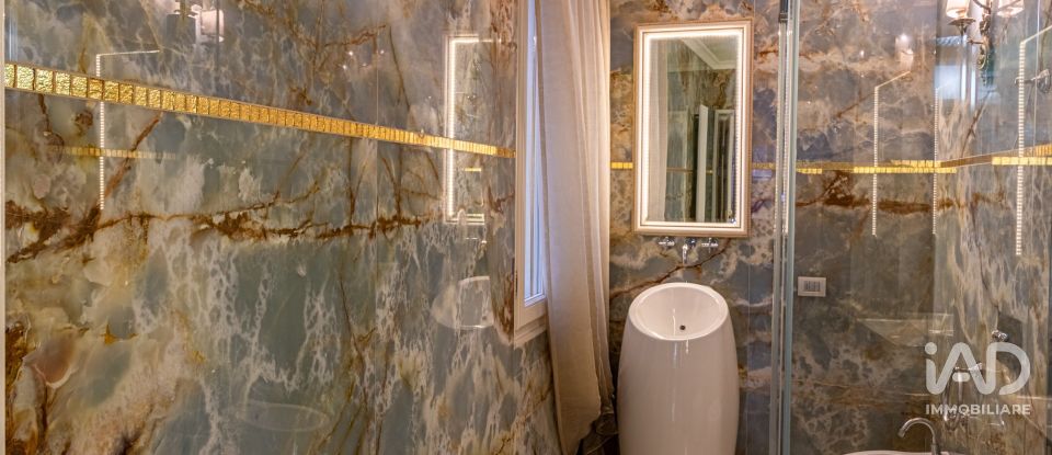 Hotel 6 rooms of 285 m² in Verona (37121)