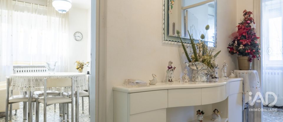 Palazzo / Stabile 6 locali di 226 m² a Castelfidardo (60022)