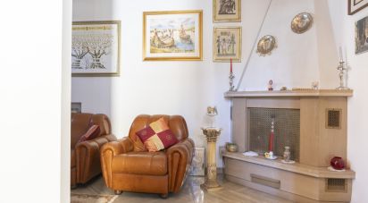 Palazzo / Stabile 6 locali di 226 m² a Castelfidardo (60022)