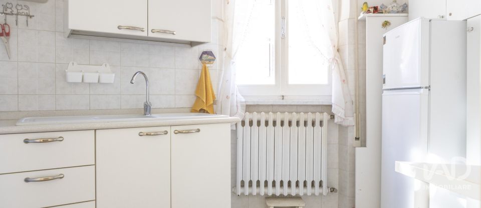 Palazzo / Stabile 6 locali di 226 m² a Castelfidardo (60022)