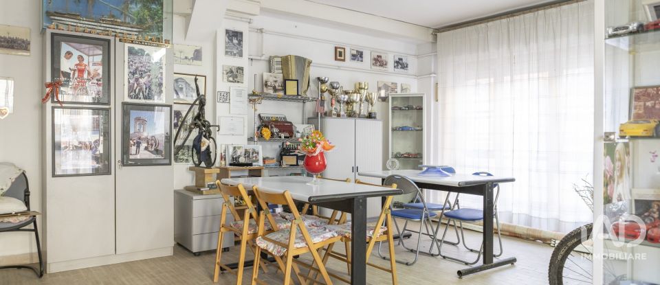 Palazzo / Stabile 6 locali di 226 m² a Castelfidardo (60022)