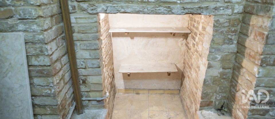 Palazzo / Stabile 6 locali di 226 m² a Castelfidardo (60022)