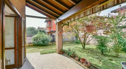 Casale 4 locali di 225 m² in Mozzate (22076)
