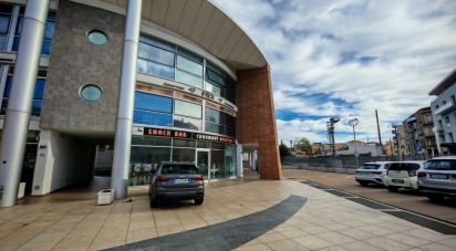 Negozio / locale commerciale di 82 m² in Olbia (07026)