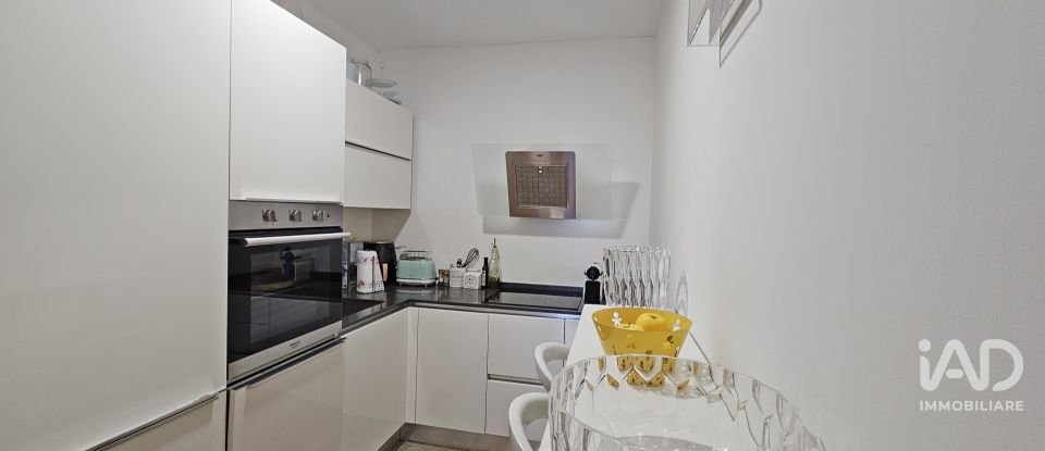 Three-room apartment of 118 m² in Genova (16161)