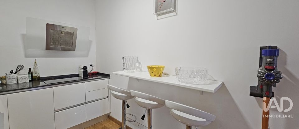 Three-room apartment of 118 m² in Genova (16161)