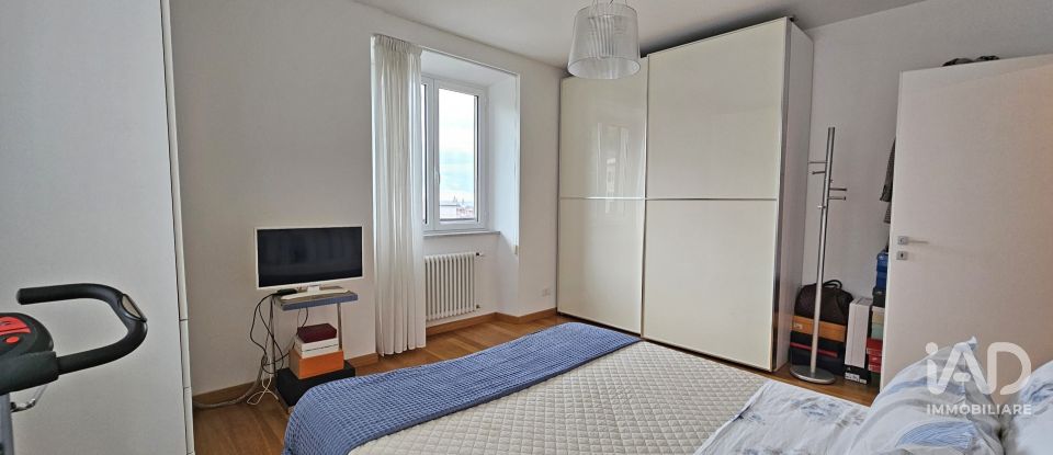 Three-room apartment of 118 m² in Genova (16161)
