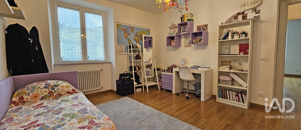 Three-room apartment of 118 m² in Genova (16161)